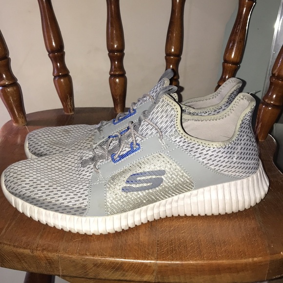 Sketchers size 8.5 but fit like a 9.5 - Picture 3 of 4